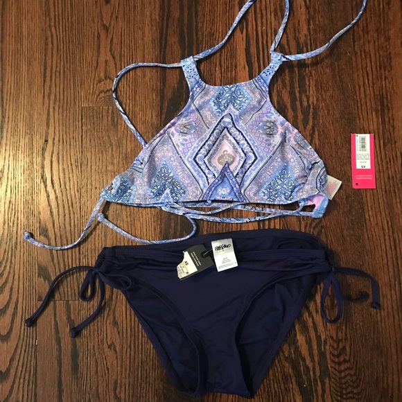 Xhilaration Other - NWT • Patterned High Neck Bikini Top